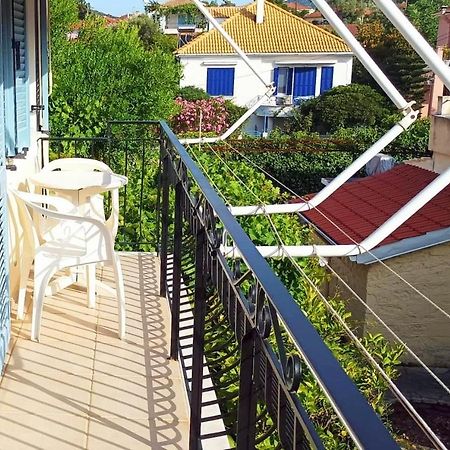 Lourantos Bayside Apartments Vathy  Bagian luar foto