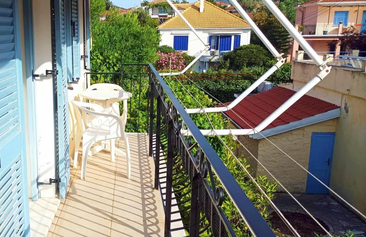 Lourantos Bayside Apartments Vathy  Bagian luar foto
