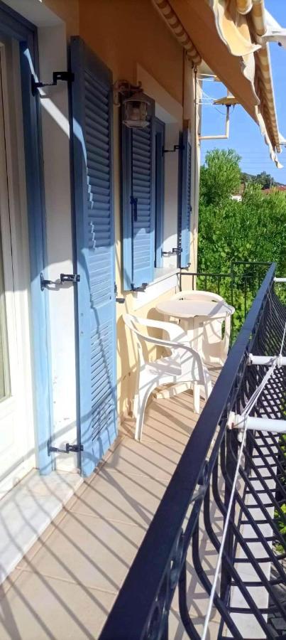 Lourantos Bayside Apartments Vathy  Bagian luar foto