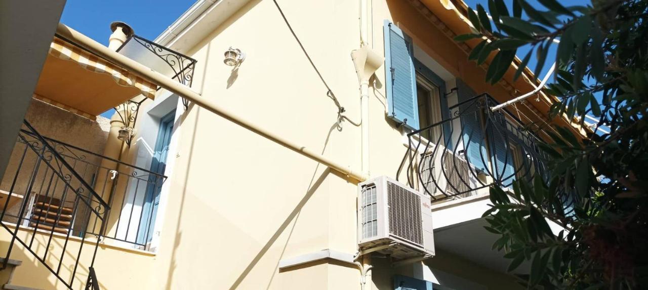 Lourantos Bayside Apartments Vathy  Bagian luar foto